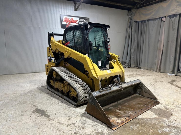 2019-caterpillar-259d-image-6
