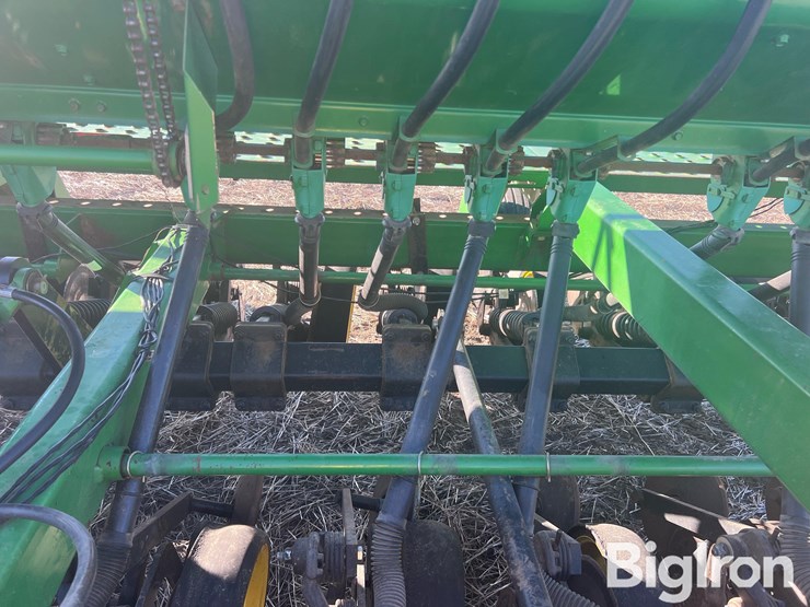 john-deere-750-image-18