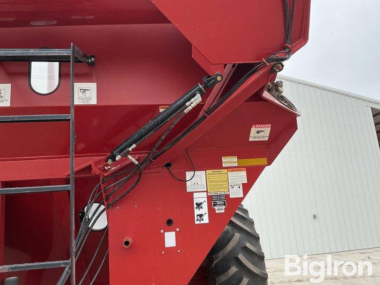 2010-j&m-750-image-12