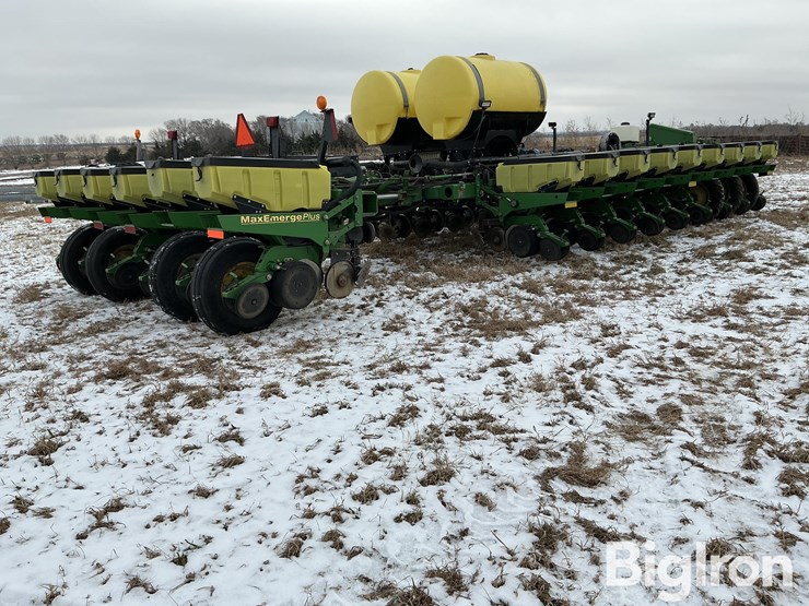 2005-john-deere-1770-image-5