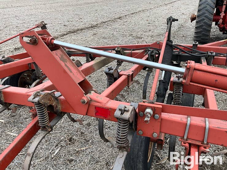 hesston-2210-image-15