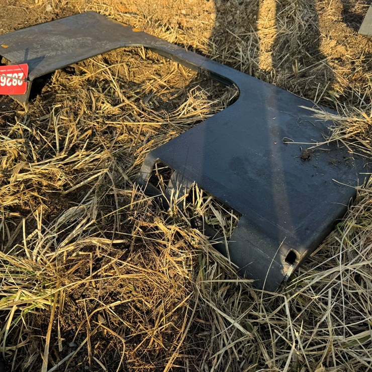 #2826 • Unused Skid Steer Open Center Weldable Quick Attach Plate