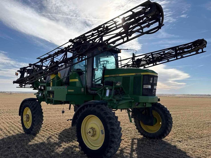 2000-john-deere-4700-image-3