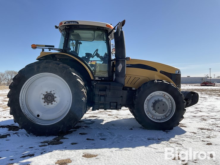 2012-challenger-mt685d-image-4