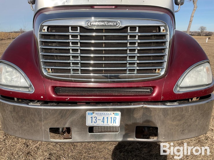 2007-freightliner-columbia-120-image-10