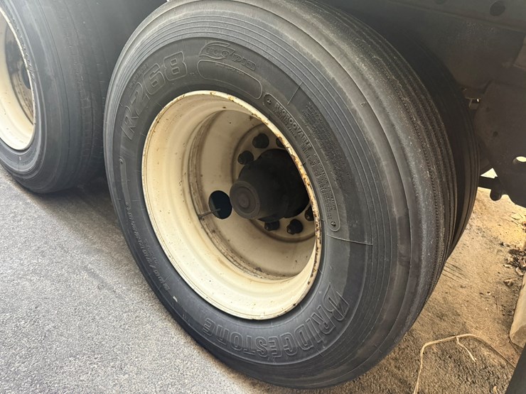 2005-great-dane-53-image-28