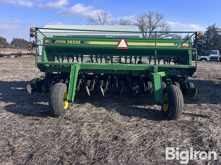 john-deere-750-image-6