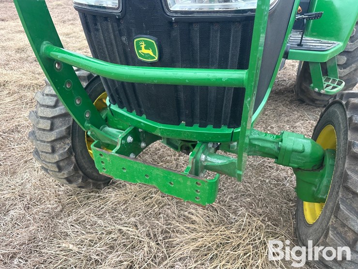 2023-john-deere-4052m-image-11