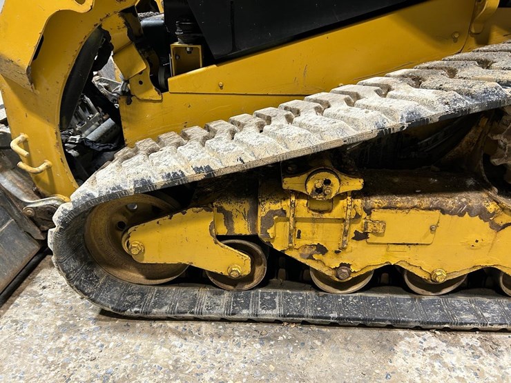 2019-caterpillar-259d-image-18