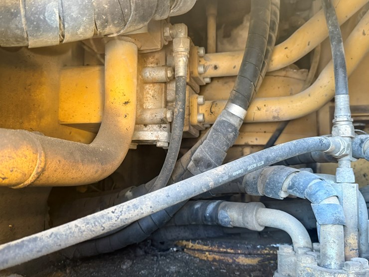 caterpillar-328d-image-39