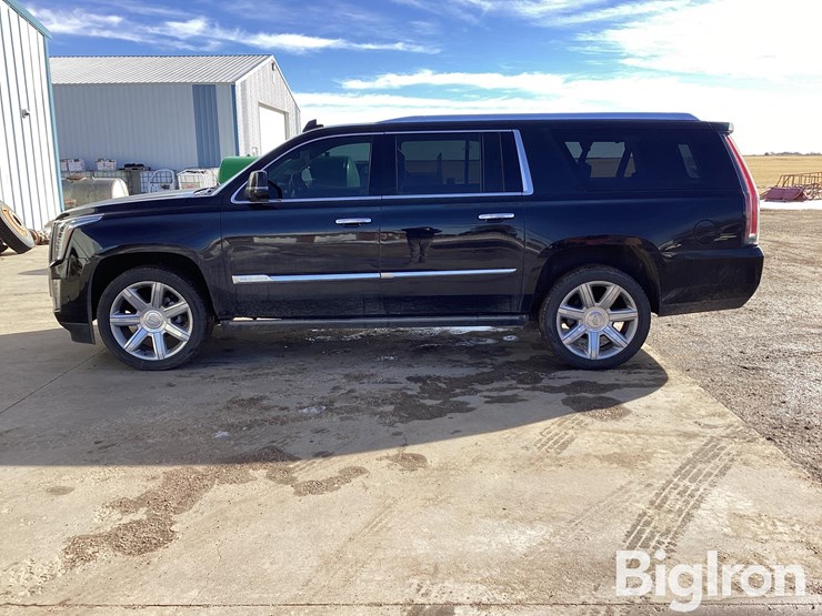 2019-cadillac-escalade-esv-image-8