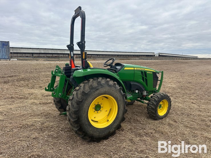 2023-john-deere-4052m-image-5