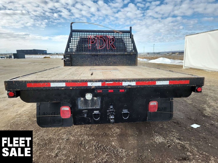 2015-gmc-sierra-3500hd-image-21