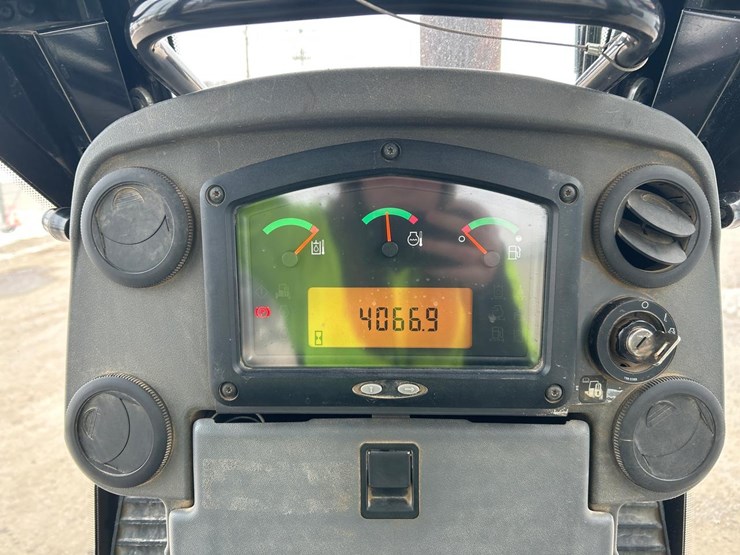 caterpillar-d3k2-xl-image-21