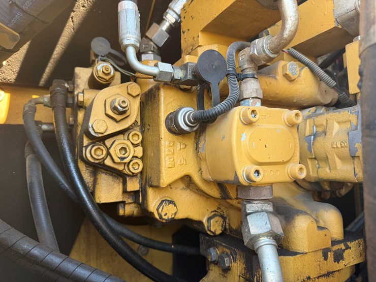 caterpillar-328d-image-63