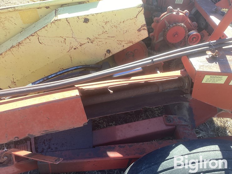 new-holland-880-image-10