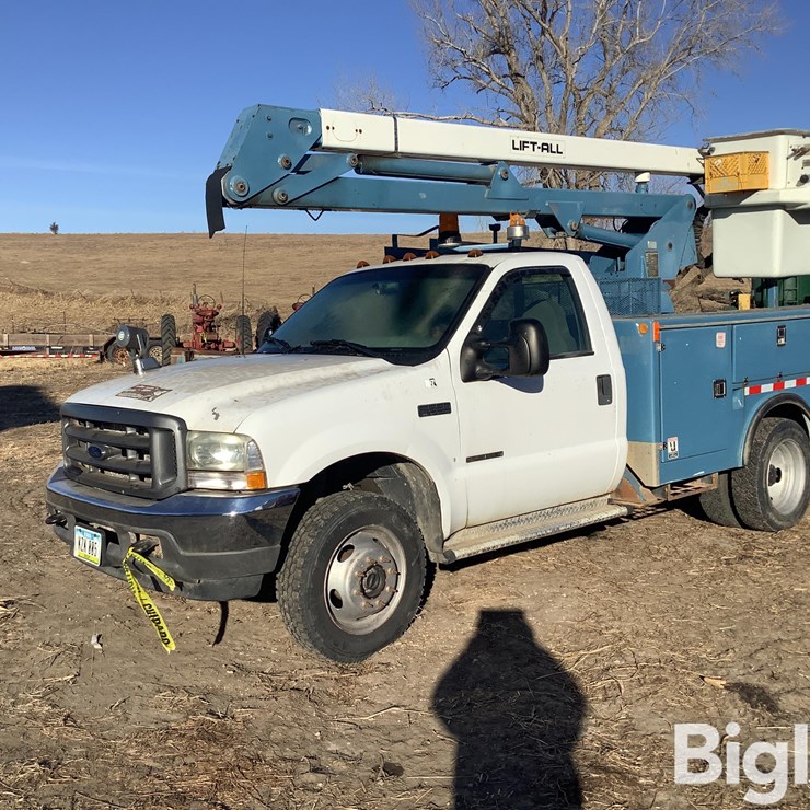 2002 FORD F550 XL