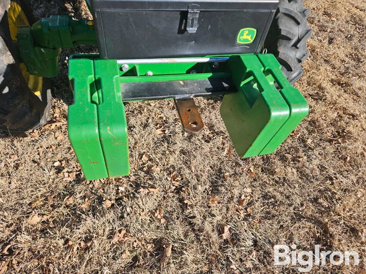 2015-john-deere-4044m-image-17