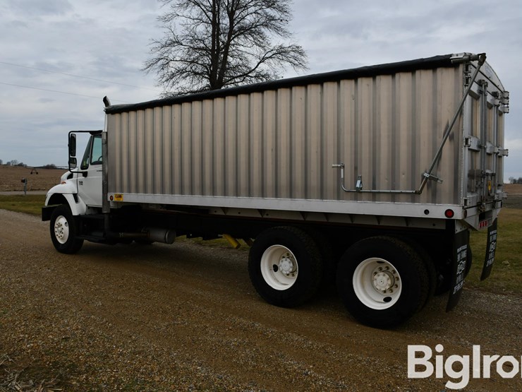 2006-international-7400-image-7