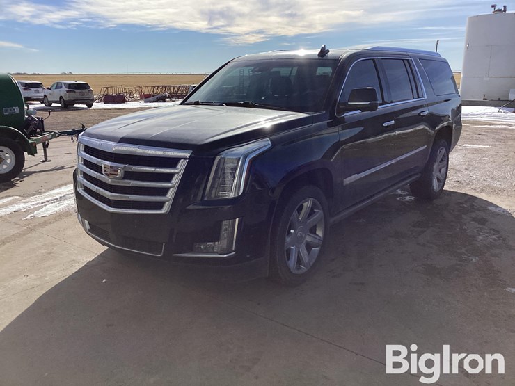 2019-cadillac-escalade-esv-image-1