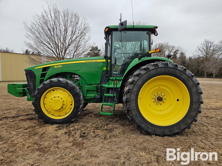 2009-john-deere-8230-image-8