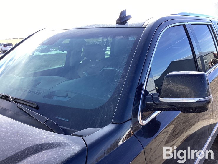 2019-cadillac-escalade-esv-image-12