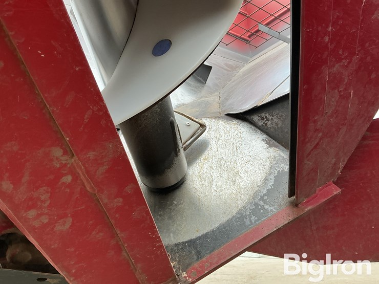 2011-j&m-750-image-19