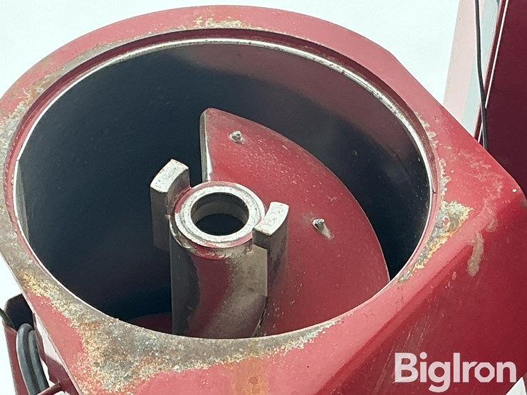 2011-j&m-750-image-15