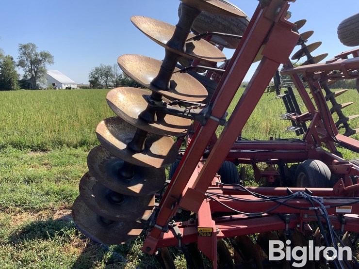 case-ih-3950-image-13