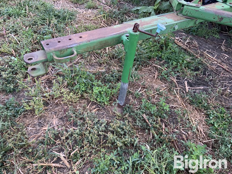 john-deere-8300-image-9