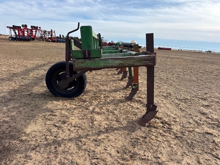 9-shank-cultivator-image-8