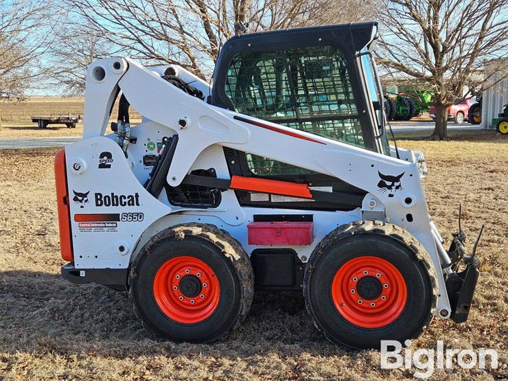 2015-bobcat-s650-image-4