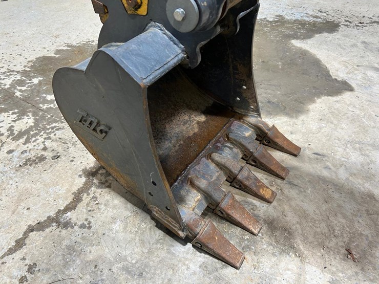 2017-deere-35g-image-6