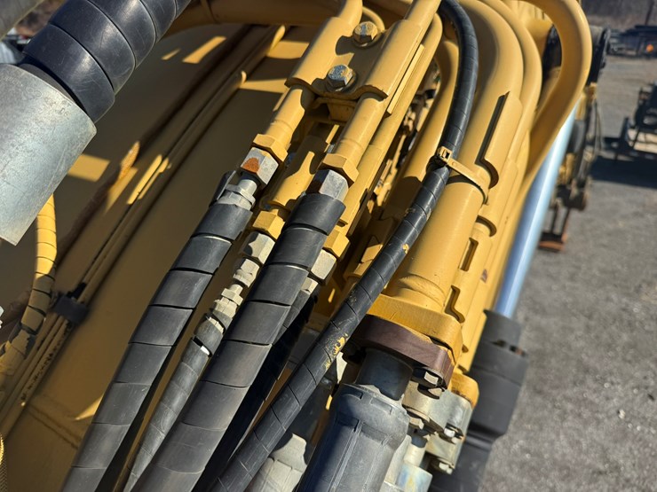 caterpillar-328d-image-43