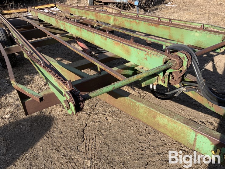 john-deere-200-image-14