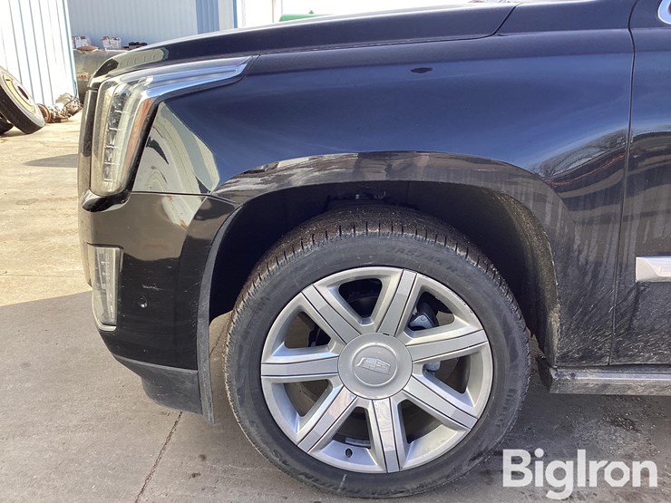 2019-cadillac-escalade-esv-image-11