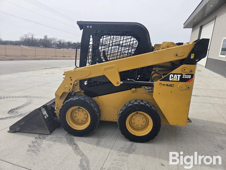 2015-caterpillar-232d-image-8