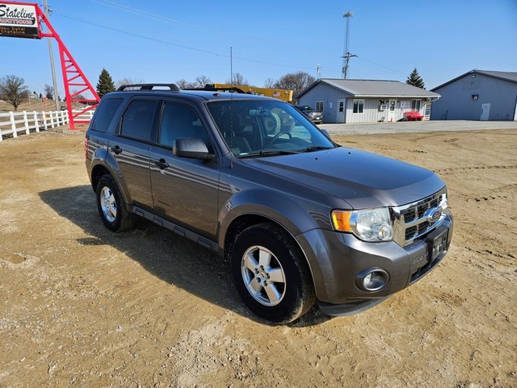 2012-ford-escape-image-7