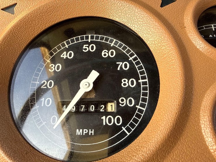 1974-ford-800-image-44