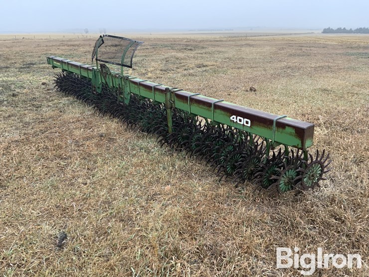 john-deere-400-image-1