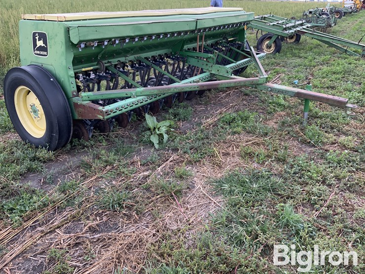 john-deere-8300-image-3