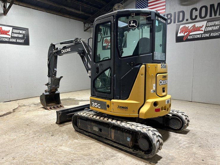 2017-deere-35g-image-2