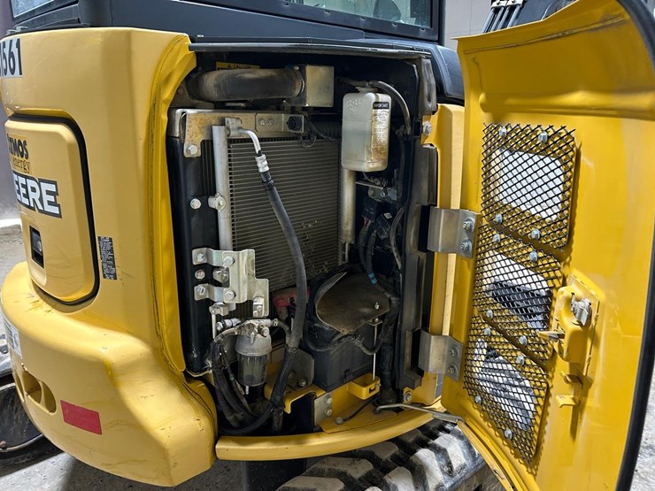 2017-deere-35g-image-15