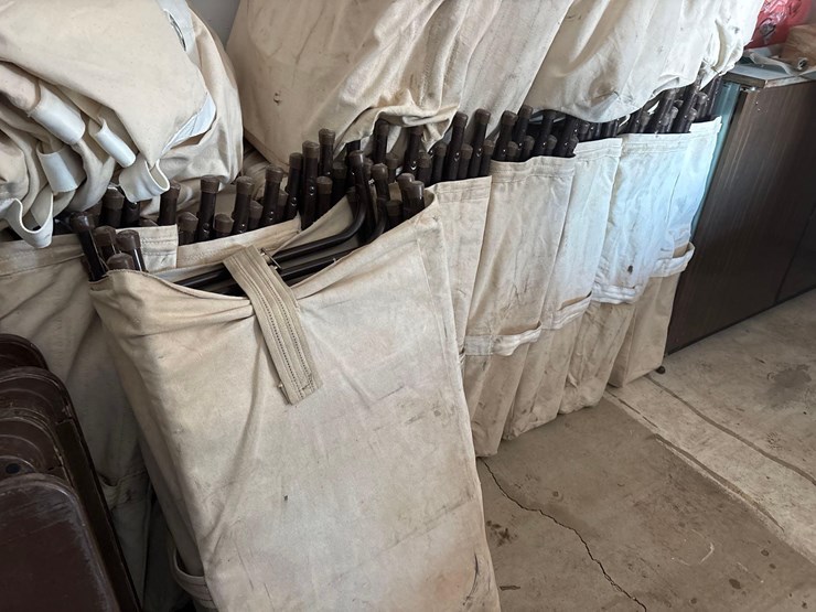 metal-folding-chairs-image-6