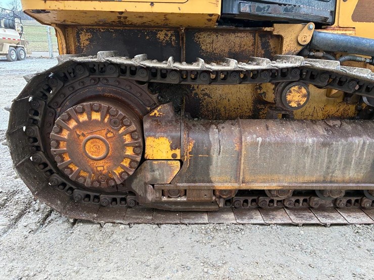 caterpillar-d3k2-xl-image-12