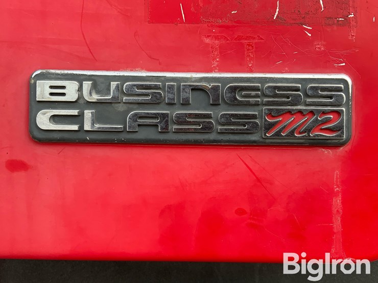 2007-freightliner-m2-106-image-14