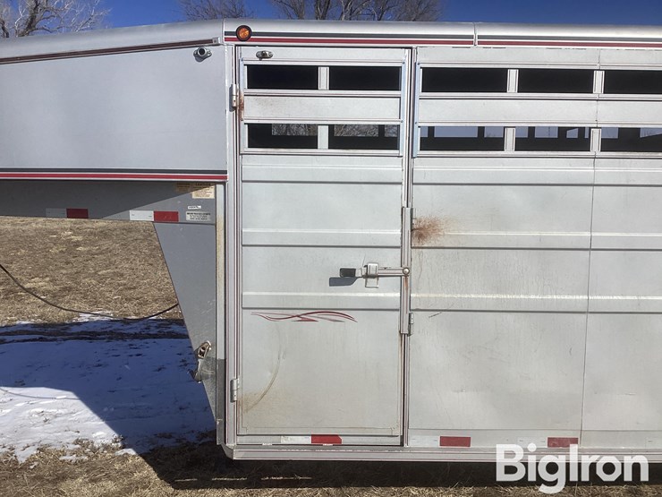 2010-titan-trailer-image-9