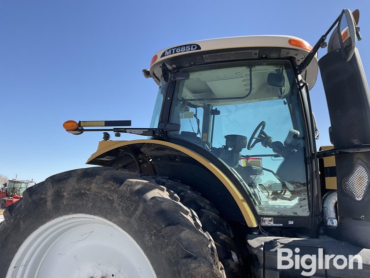 2012-challenger-mt685d-image-18