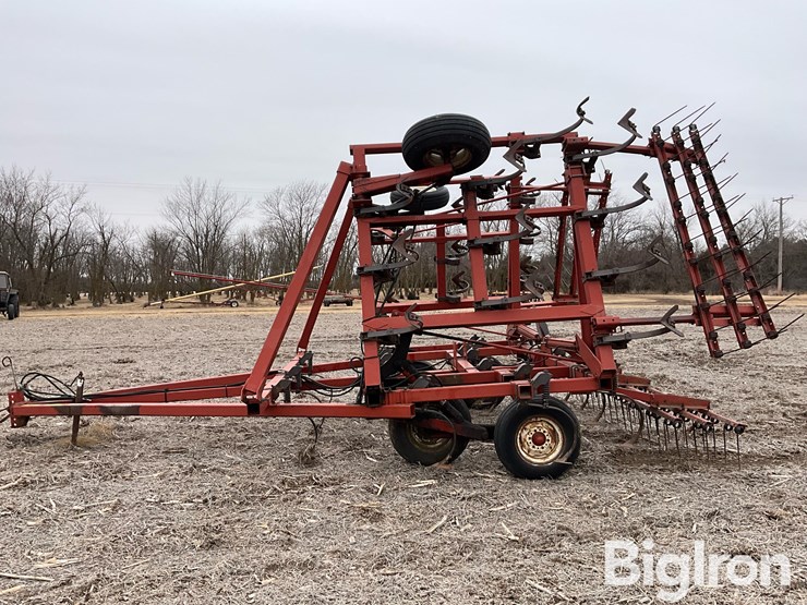 hesston-2210-image-8