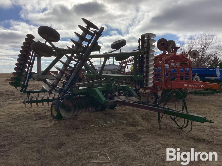 1992-john-deere-630-image-3